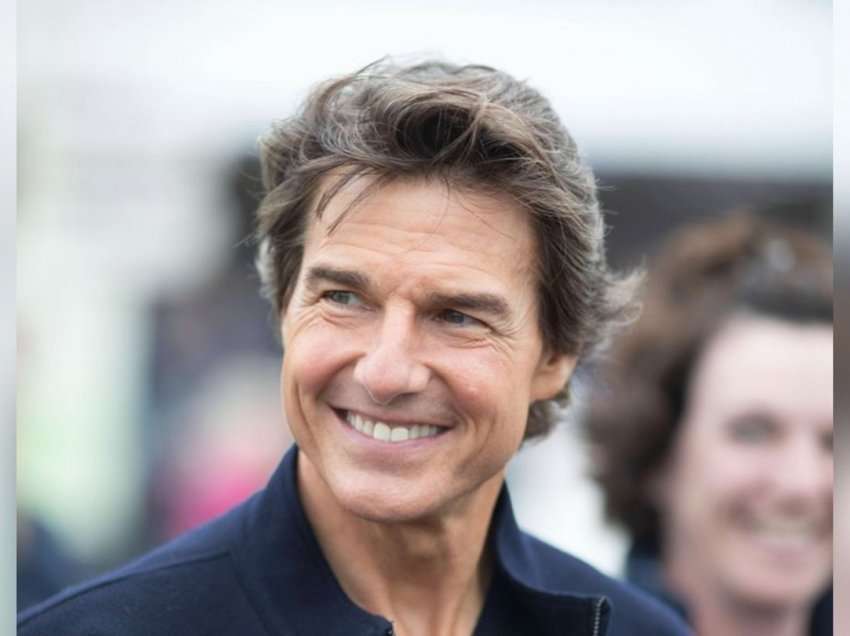 ​Tom Cruise kremtoi datëlindjen e 60-të duke kënduar me Adelen