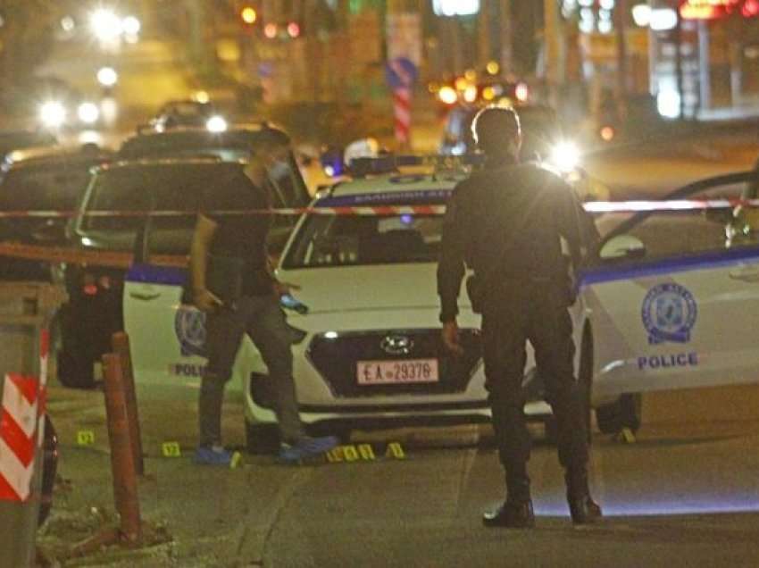 Masakra në rrugët e Athinës/ Shkon në tre numri i viktimave, vdes në spital njëri nga të plagosurit 