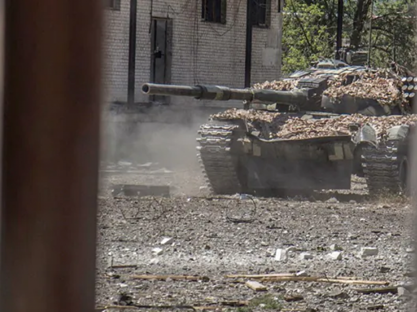 Forcat ruse rrethojnë qytetin lindor të Sieversk 