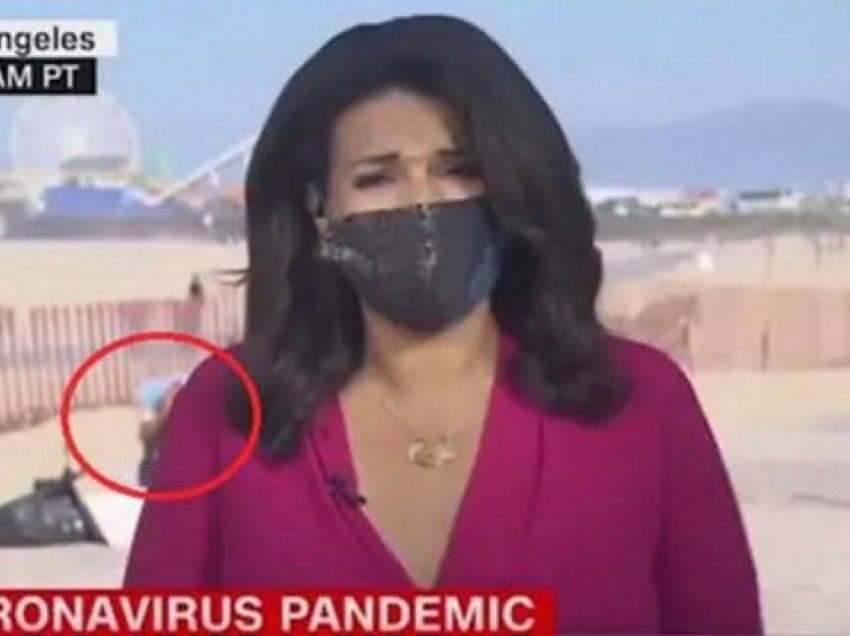 Gazetarja po raportonte ‘live’, stafi shokohet nga ajo që sheh pas krahëve të saj