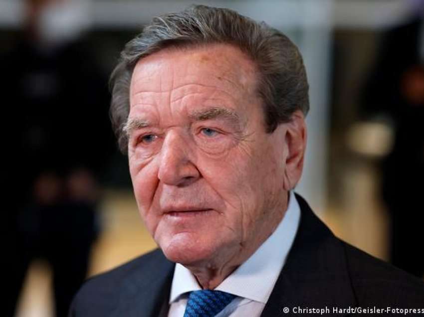 Do përjashtohet ish-kancelari Schröder nga partia?