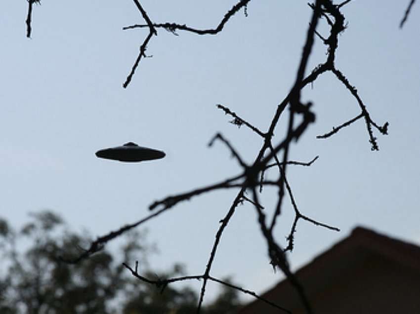 A janë në fakt “UFO-t” armë të reja sekrete të SHBA-së ose Rusisë?