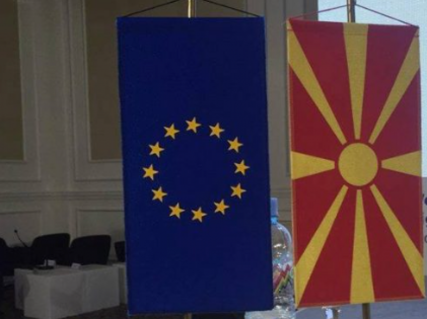 Politika në Maqedoninë e Veriut mbetet e përçarë në procesin integrues