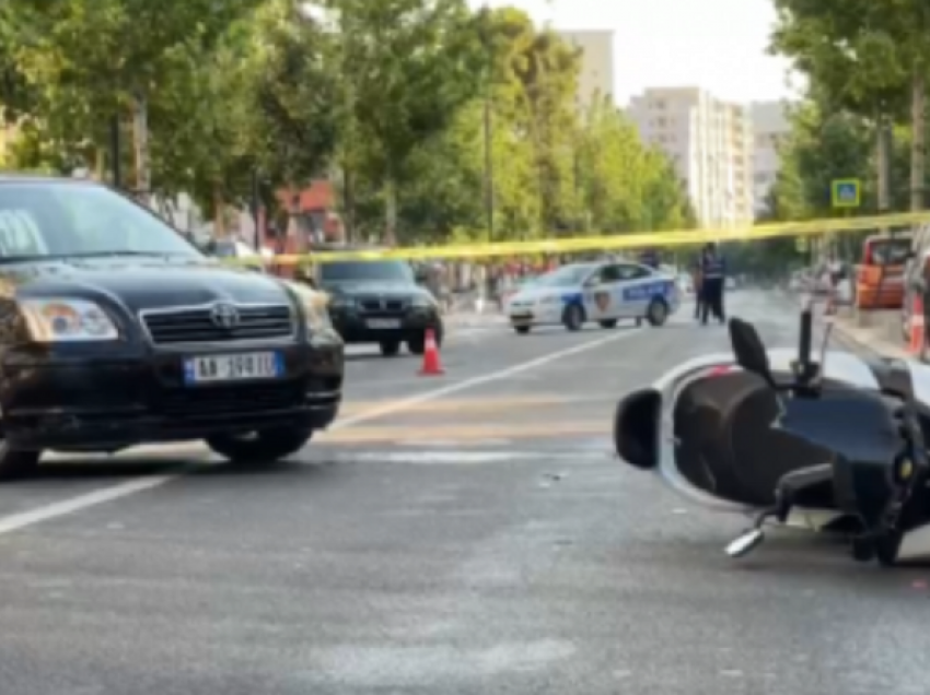 Makina përplas motorin në autostradën Durrës-Tiranë, plagoset 30-vjeçari