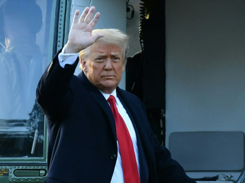Donald Trump kthehet në Uashington për një fjalim politik