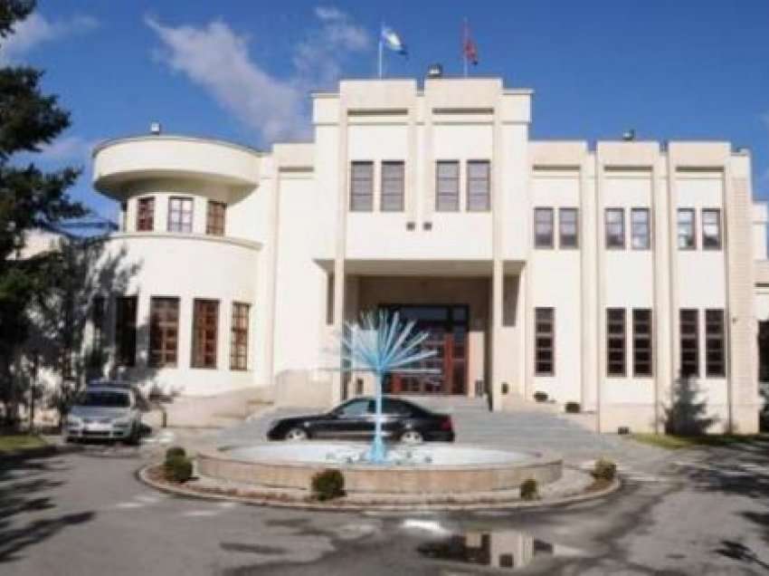 Arrestohen pesë zyrtarë të komunës së Prizrenit