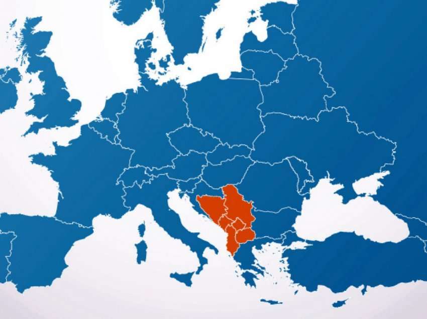 “Në këtë grackë po bien të gjithë”/ Deklarata ‘bombë’ e Milo Gjukanoviqit alarm për Kosovën