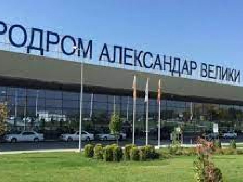 Aeroporti i Shkupit “vërshohet” nga udhëtarët