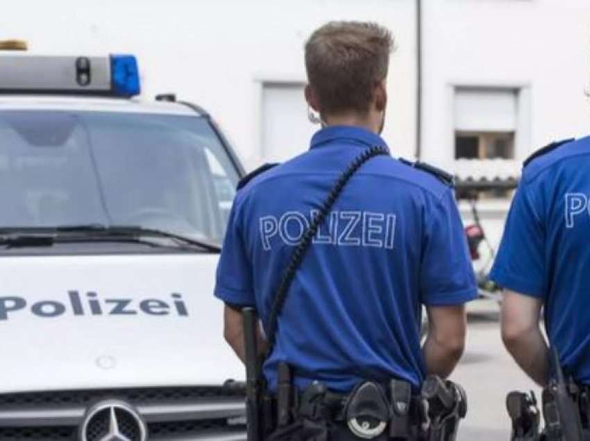 Lëvizjet e dyshimta e tradhtuan, arrestohet 24-vjeçari shqiptar në Zvicër, policia i gjen 1 kg “të bardhë” dhe 7 kg “të kuqe”