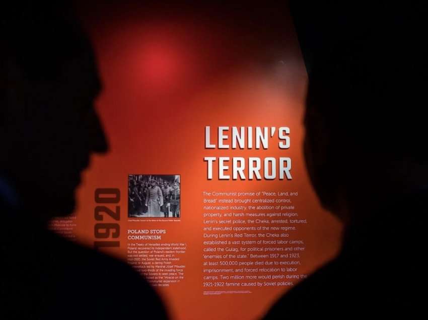 Përurohet Muzeu i viktimave të komunizmit në botë, i pari i këtij lloji…