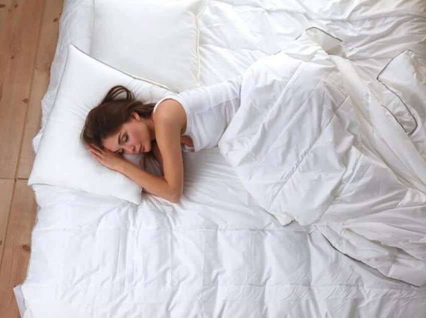 Pozicioni ideal i gjumit nëse keni dhimbje trupi