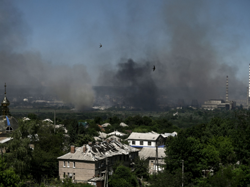 Luftimet e ashpra vazhdojnë në Severodonetsk, thanë zyrtarët ukrainas