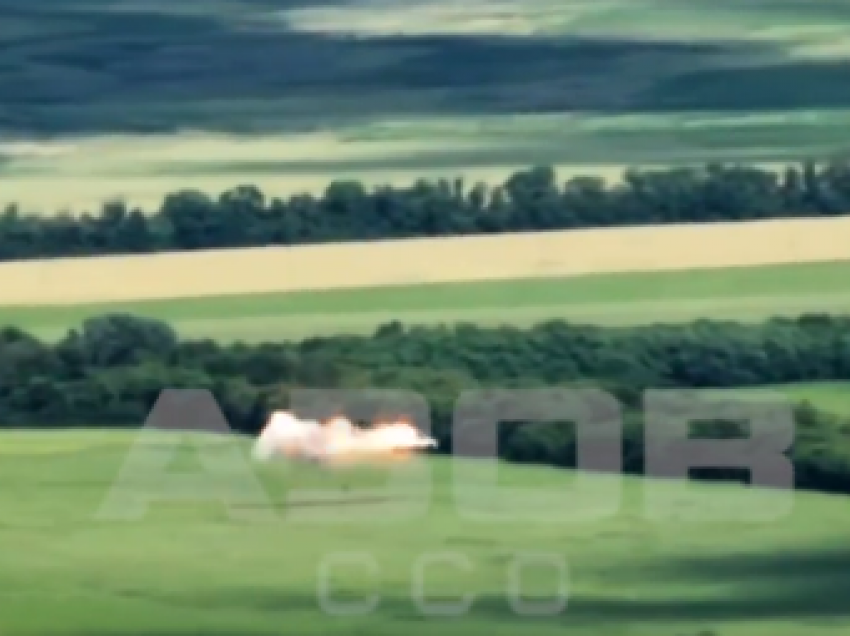 Pamje spektakuIare: Momenti kur ukrainasit rrëzojnë heIikopterin rus Mi-35M