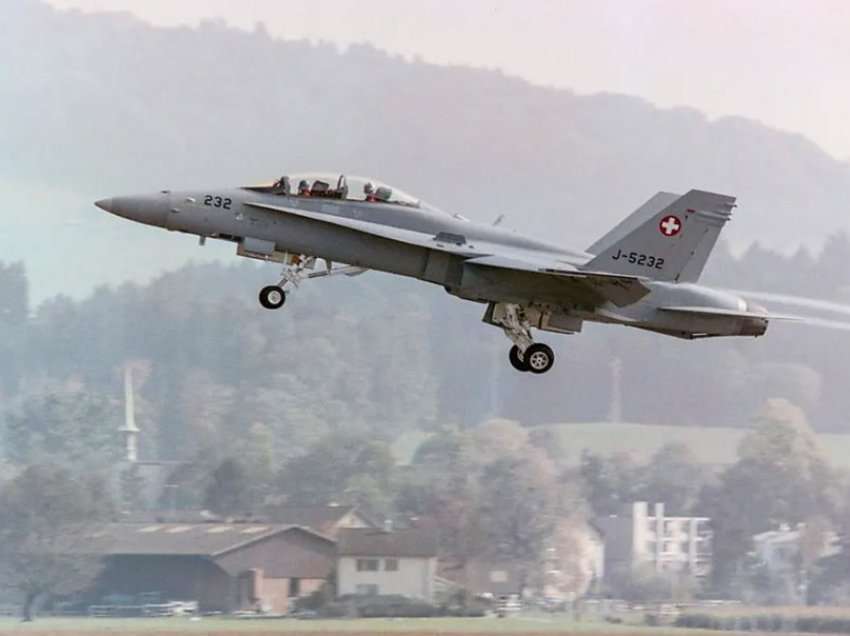 Kërcënimi me bomb në Aeroportin e Prishtinës alarmon Cyrihun, ushtria zvicerane aktivizon dy aeroplanë luftarakë