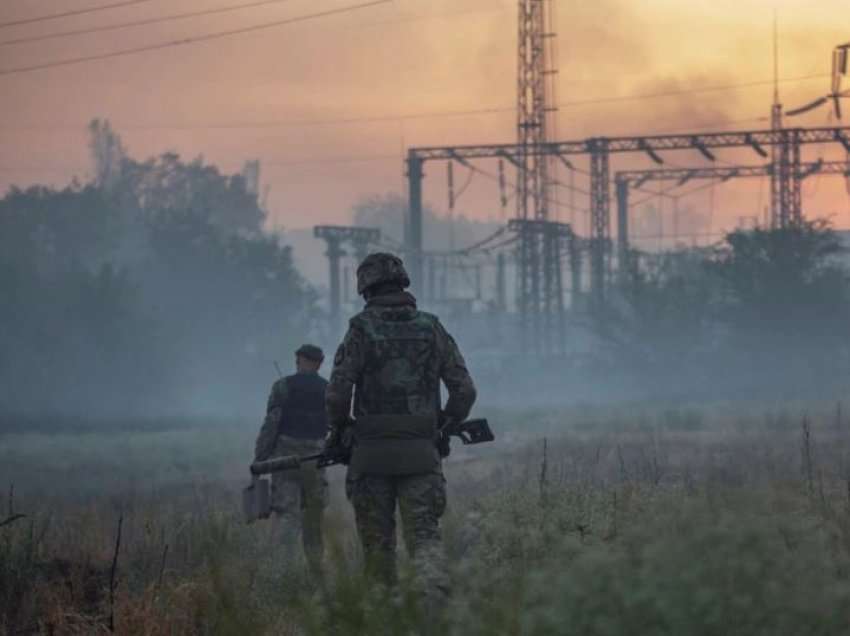 Forcat ruse bombardojnë Lisiçanskun, Moska kërkon të izolojë rezistencën ukrainase në Donbas