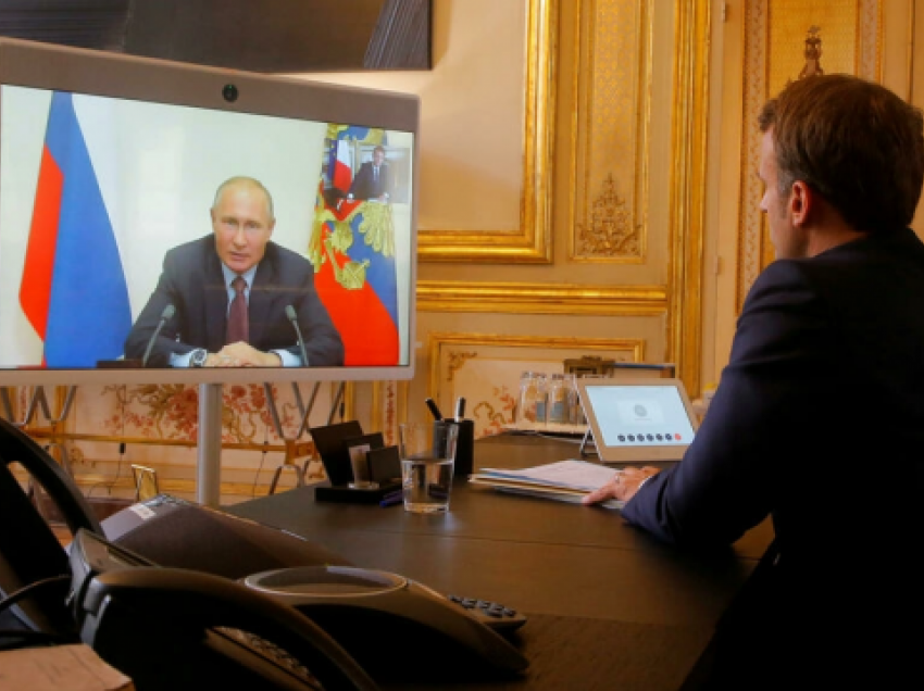 Zbardhet transkripti i bisedës telefonike mes Macronit e Putinit, 4 ditë para pushtimit rus të Ukrainës