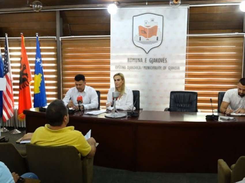 ​Banorët shprehin kërkesat e tyre para qeverisë lokale në Gjakovë