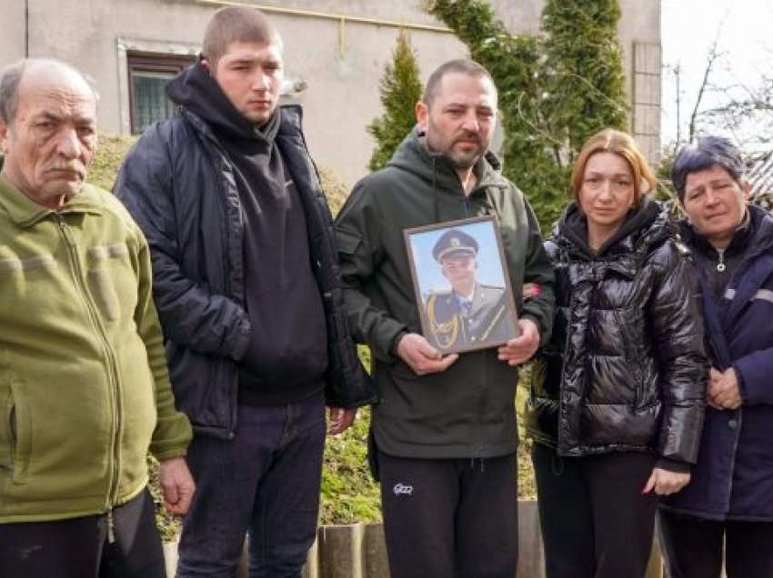 Babai i futbollistit të vrarë ukrainas: Putini ma vrau djalin e hareshëm