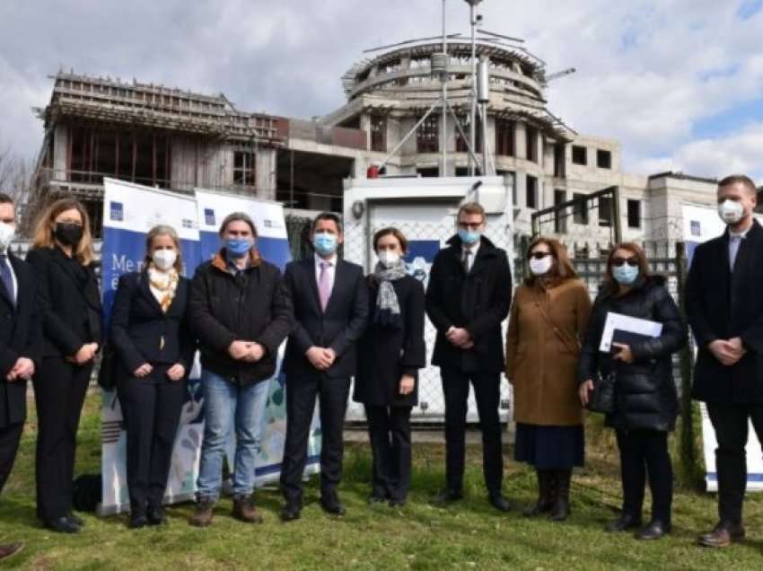 Suedia i dhuroi Maqedonisë së Veriut pajisje për matjen e cilësisë së ajrit