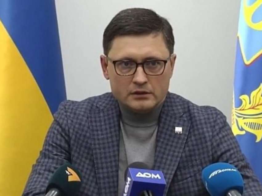 Kryebashkiaku i Mariupolit bën thirrje për korridor humanitar mes “bllokimit”