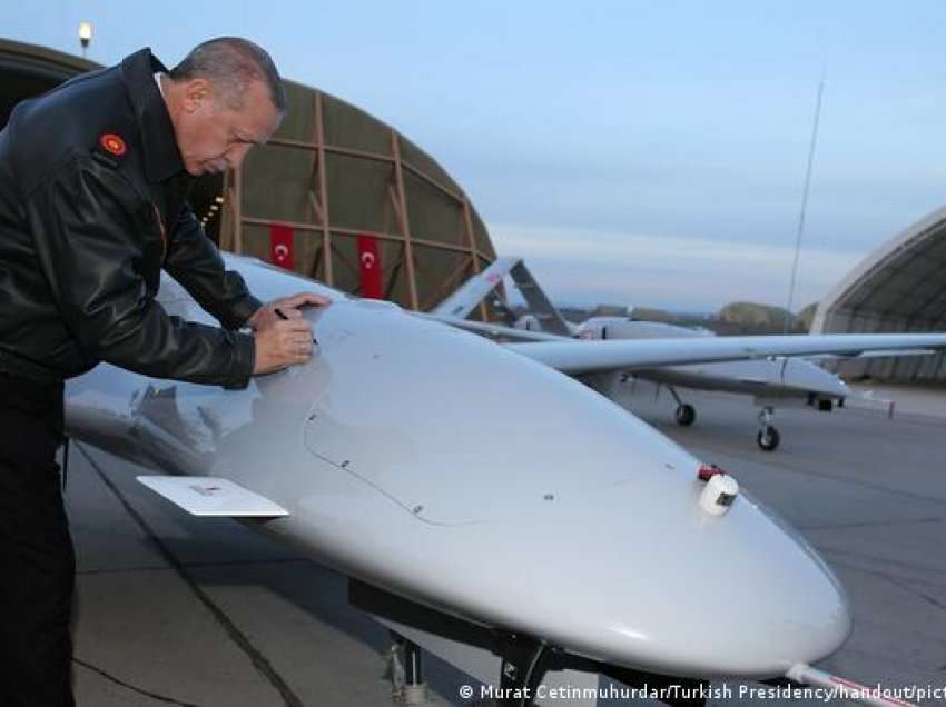 Dronët luftarak turq në luftën e Ukrainës