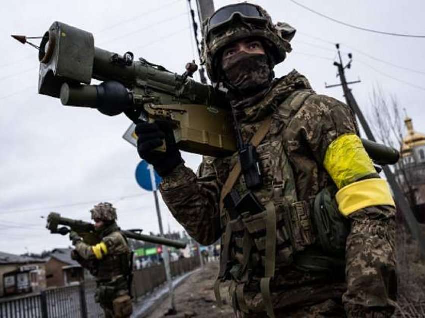 Rusia po përgatitet për një sulm të gjithanshëm ndaj Kievit, thotë Ukraina