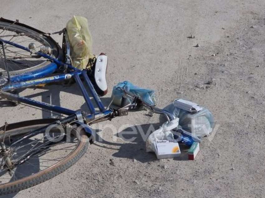 Makina përplas biçikletën në Pogradec, plagoset 60-vjeçari