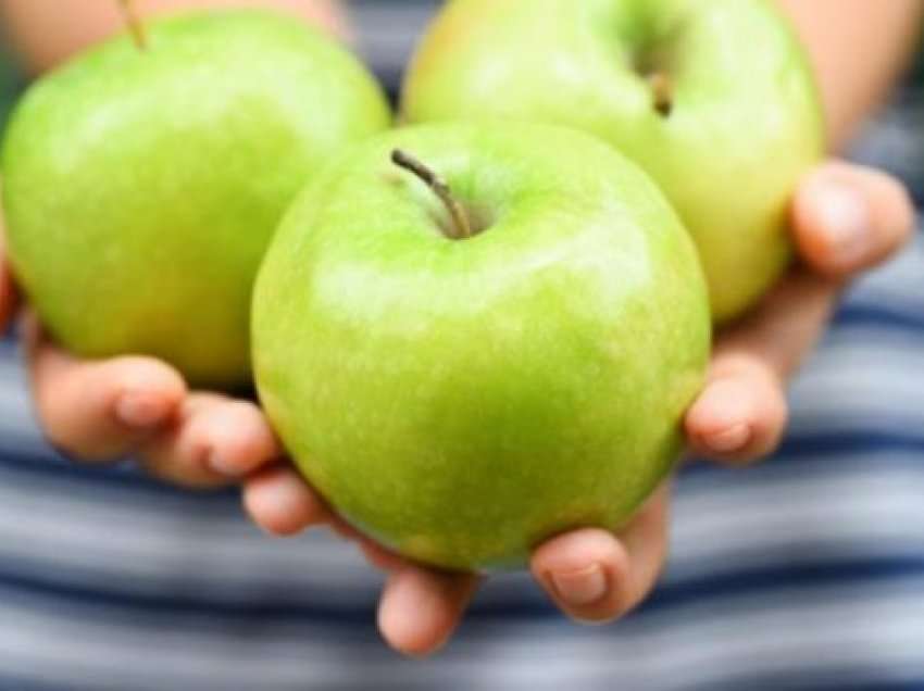 Një mollë në ditë për rënie në peshë