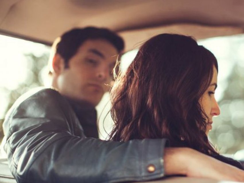 6 llojet e burrave që duhet t'u qëndroni larg nëse doni një histori të qetë dashurie