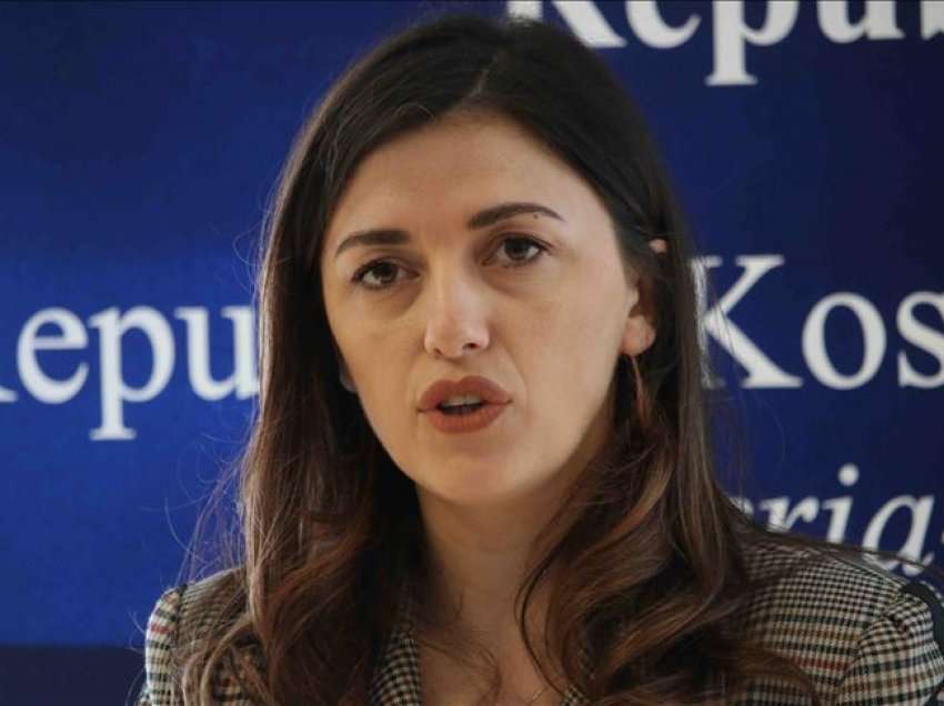 Pas deklaratave të Vuçiqit dhe Vulinit, reagon edhe Albulena Haxhiu