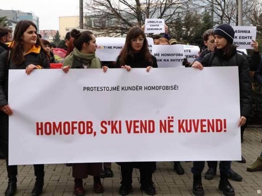 Manifestime të forta homofobie në Parlamentin e Kosovës