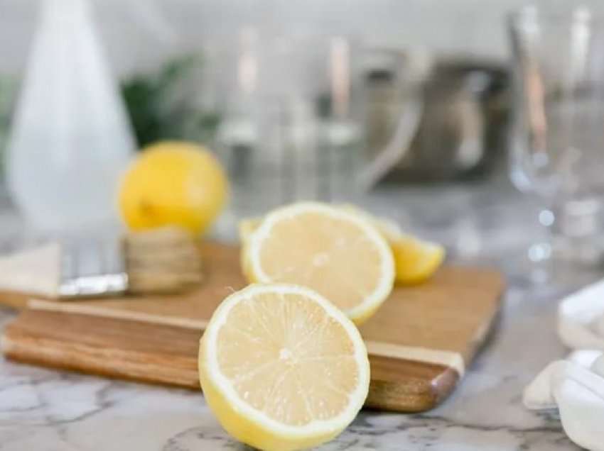 Përdorni limonin për të pasur shtëpi me aromë të këndshme, por edhe disponim më të mirë