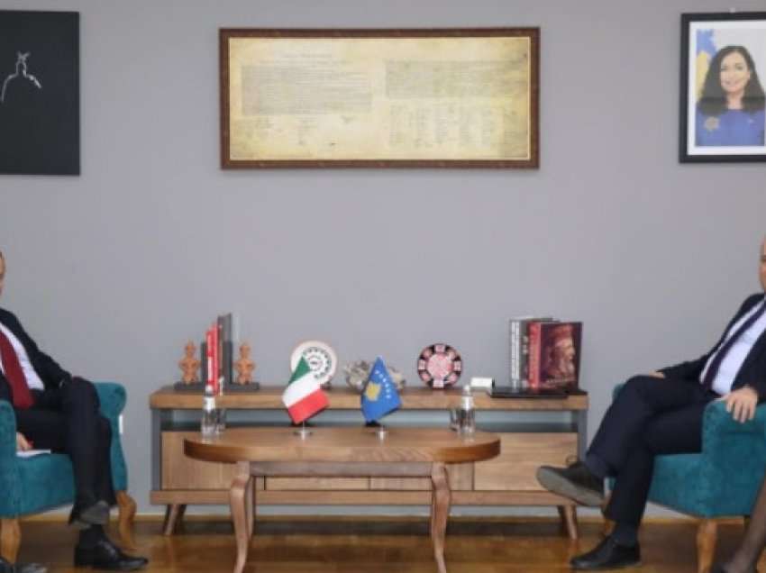 Sveçla takoi ambasadorin italian: Të gjitha institucionet vartëse të MPB-së janë ndihmuar nga Italia