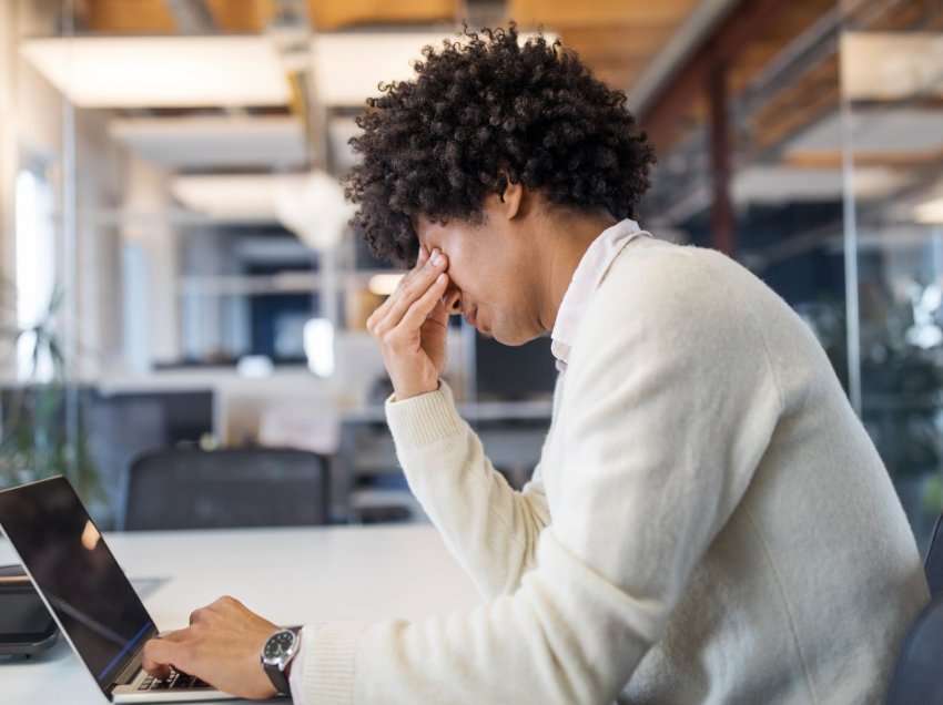 Shkaqet kryesore të stresit në punë (dhe si t’i shmangni ato)