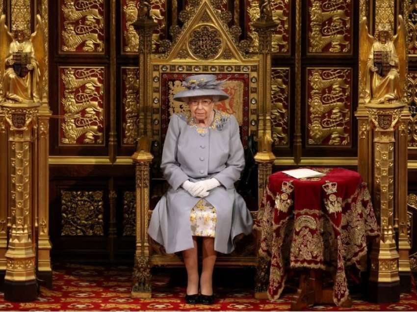Mbretëresha në gjendje jo të mirë shëndetësore, anulon hapjen shtetërore të Parlamentit - Princi i Uellsit do të lexojë fjalimin në vend të saj
