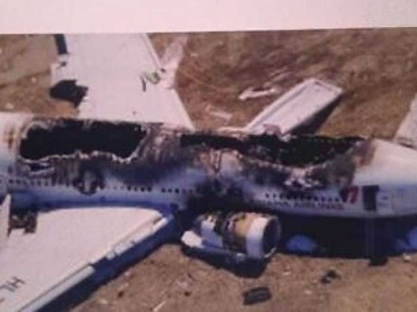 ​Pasagjerët në Izrael morën foto të aksidentit në telefonat e tyre- pezullohet fluturimi