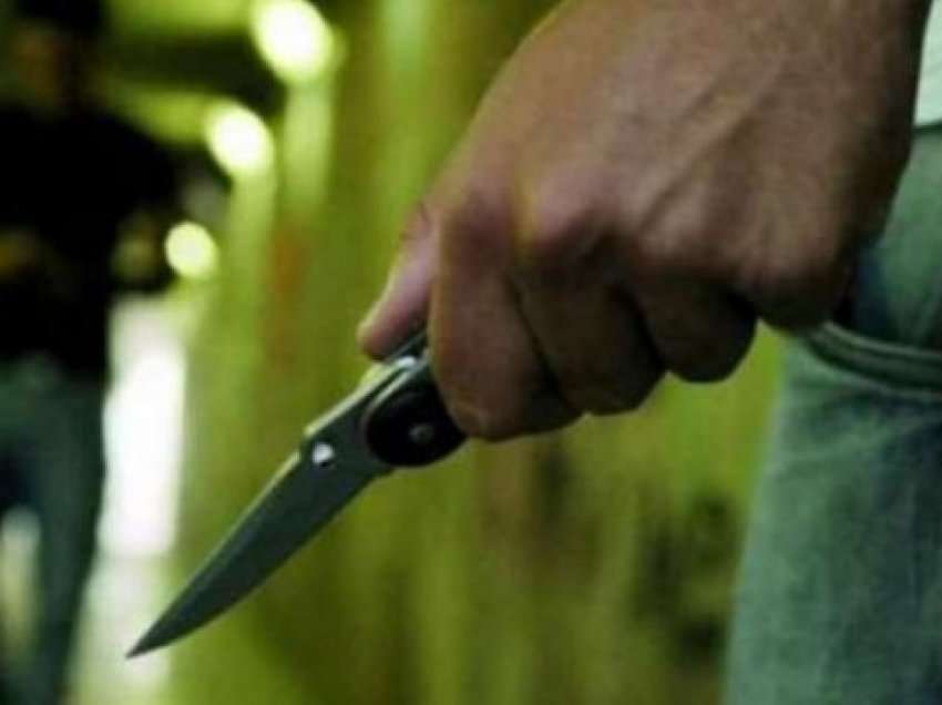 Prishtinë: Tenton ta vras, e therr me thikë dhe i shkakton lëndime të rënda