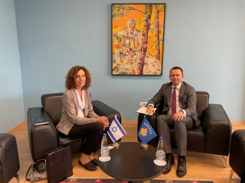 ​Ministri Peci dhe Ambasadoren e Izraelit flasin për zgjerimin e marrëdhënieve në bujqësi