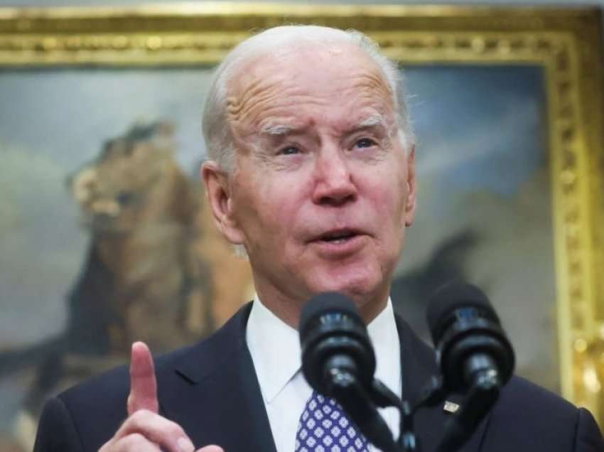 Presidenti Biden thirrje kompanive të karburantit të ndalin së përfituari nga lufta