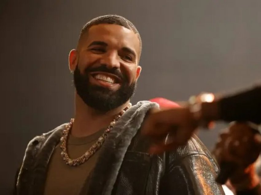 Drake e thotë troç: Shikoj video p*rnografike çdo ditë!