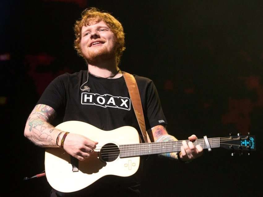 Ed Sheeran dhuron një milion paund për fëmijët që duan të mësojnë muzikë