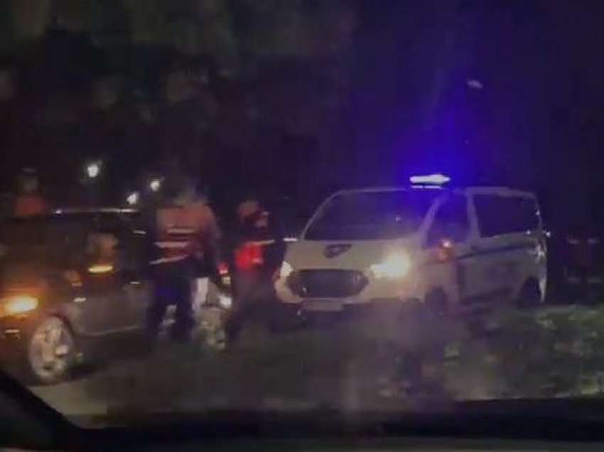 Çfarë po ndodh? Policia e Shtetit dhe Shqiponjat “rrethojnë” Elbasanin