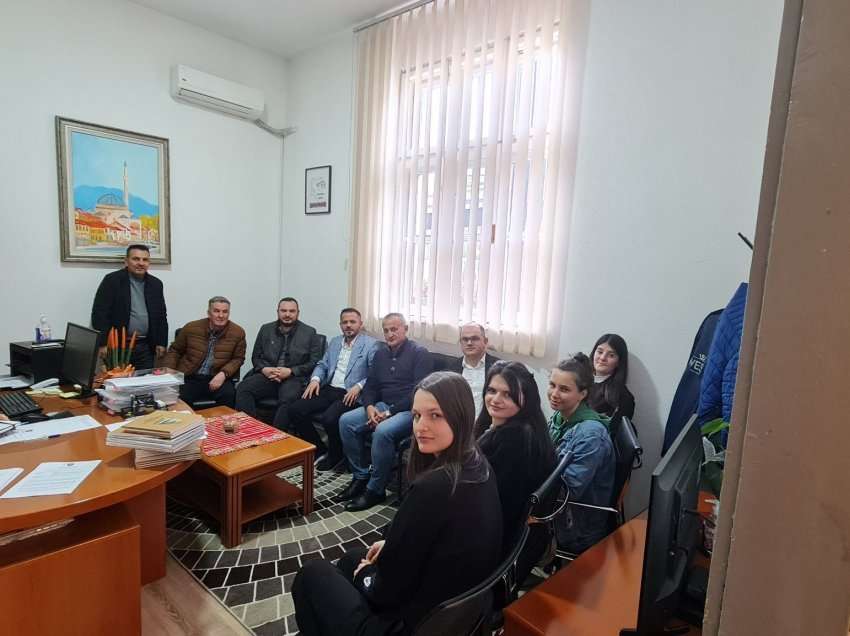 Një aktivitet studimor i Forumit të Trashgimisë Kulturore të Dragashit në qytetin historik të Prizrenit