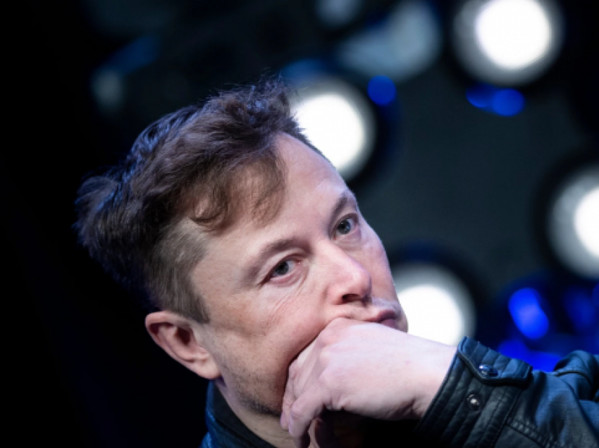 Drejt rënies? Elon Musk shet 4 miliardë dollarë aksione të Teslës