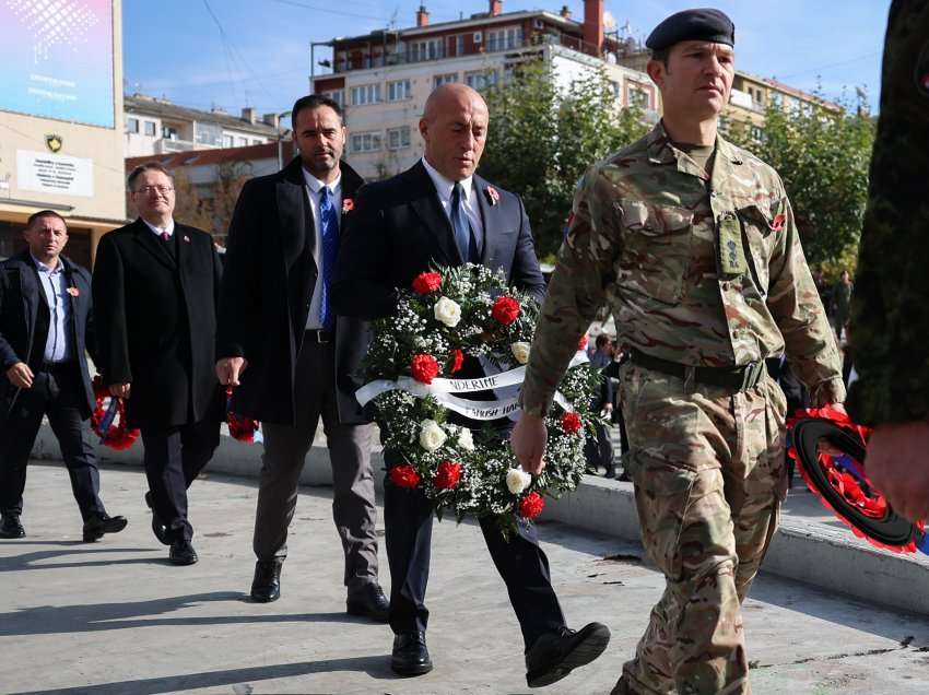 Ramush Haradinaj kujton luftëtarët britanikë që shërbyen në Kosovë