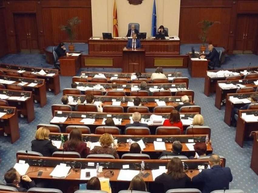 Ligji për 530 milionë euro për përballje me krizën sot para deputetëve të RMV-së