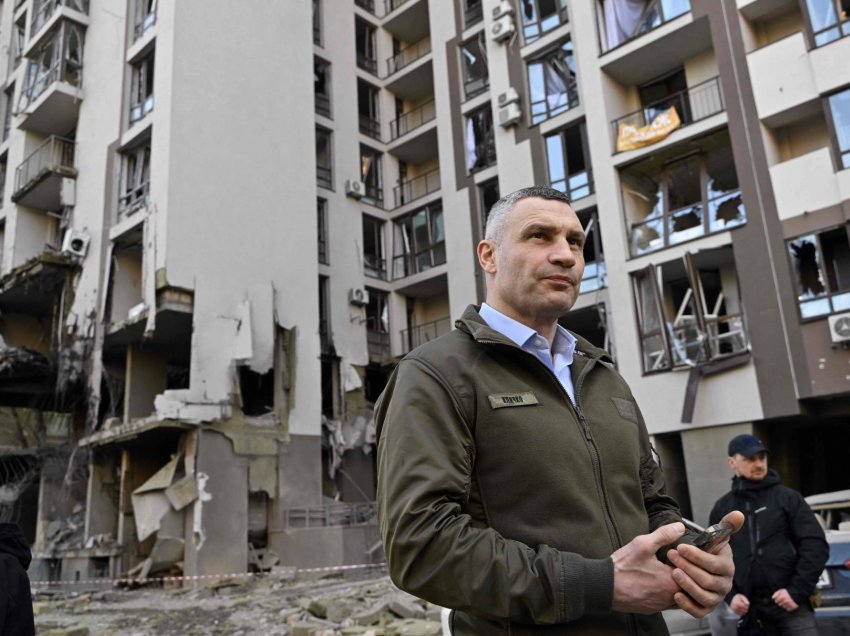 Klitschko: Ndërtesa banimi janë goditur në lagjen Pechersk nga sulmet ruse