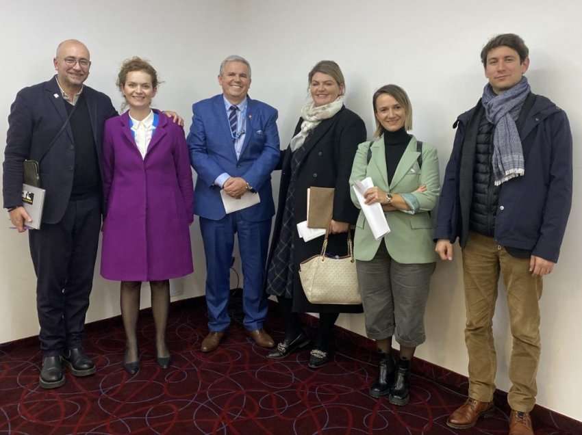 Një delegacion i Gazetarëve Evropian nga Brukseli dhe përfaqësues të organizatave nga Strasbourgu dhe Gjeneva zbarkojne ne Tirane