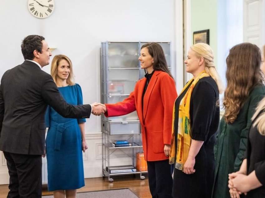 Kryeministri Albin Kurti mirëpritet në Estoni – shumica e zyrës së kryeministres janë gra 