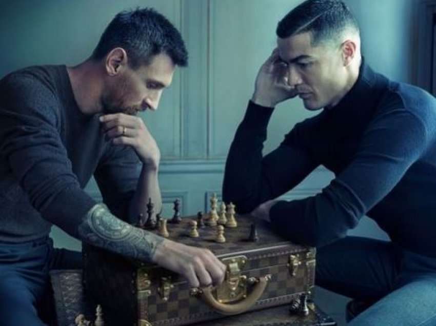 Messi dhe Ronaldo shfaqen së bashku duke luajtur shah
